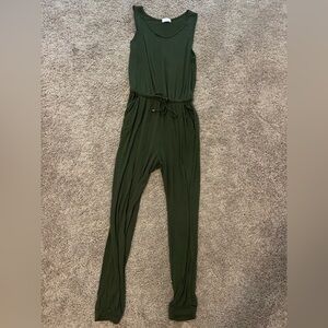 Pink lily sleeveless women’s Army Green Jumpsuit/Romper medium